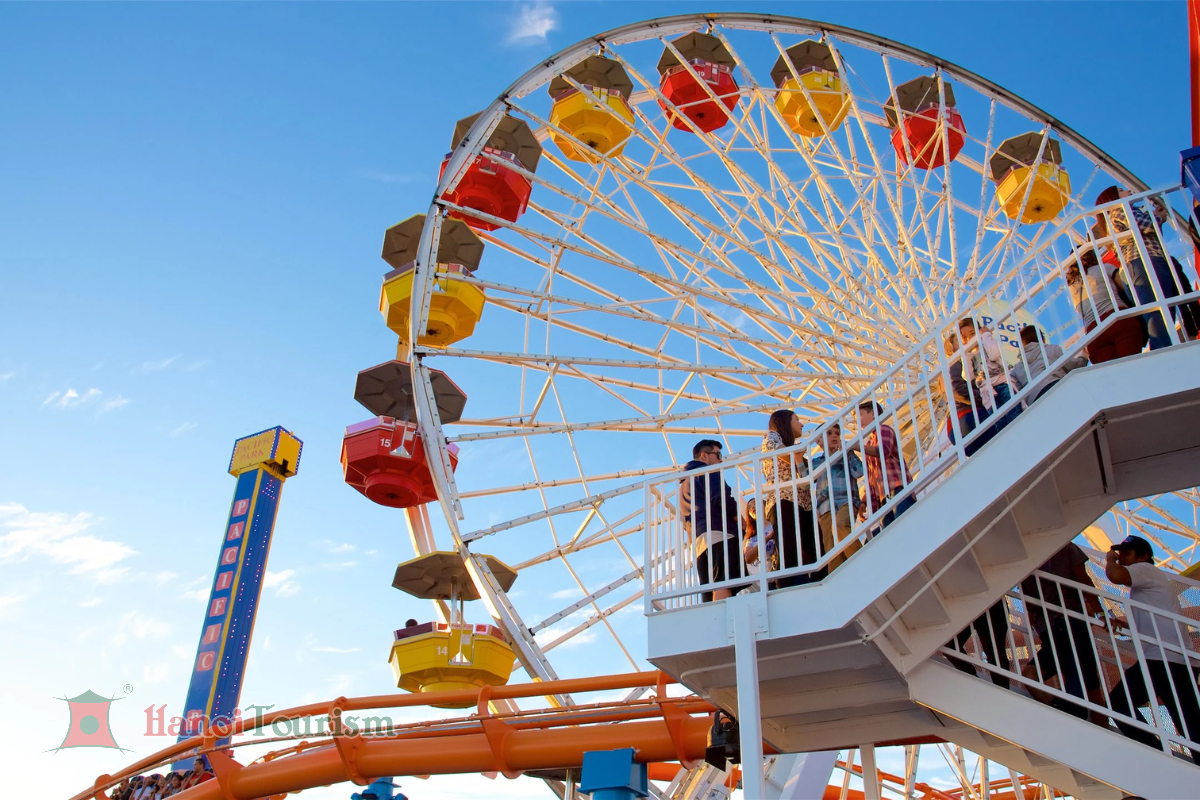 Vòng xoay vui vẻ Santa Monica - Hoa Kỳ