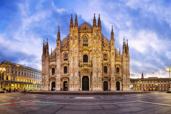 Nhà thờ Duomo di Milano - Ý