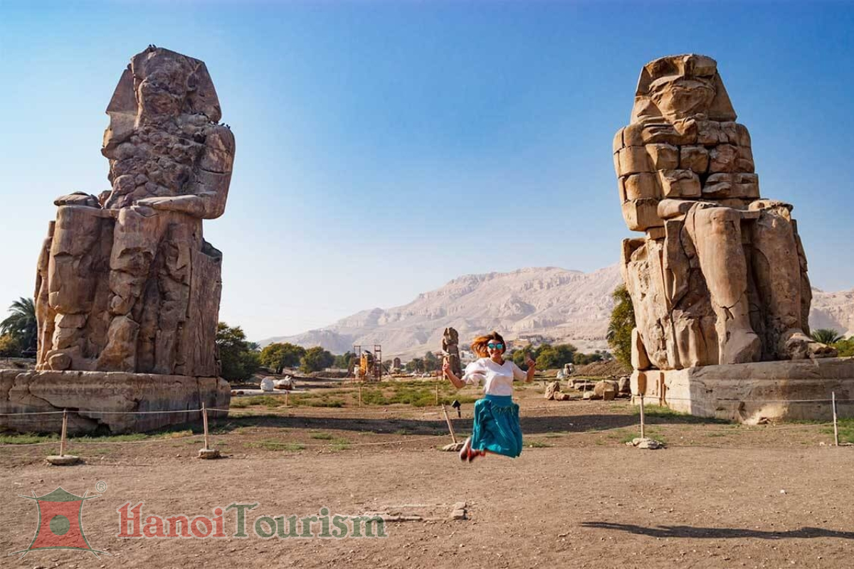 Colossi of Memnon - Ai Cập