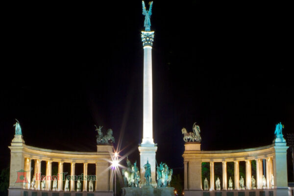Quảng trường Anh hùng (Heroes' Square) – Budapest- Hungary