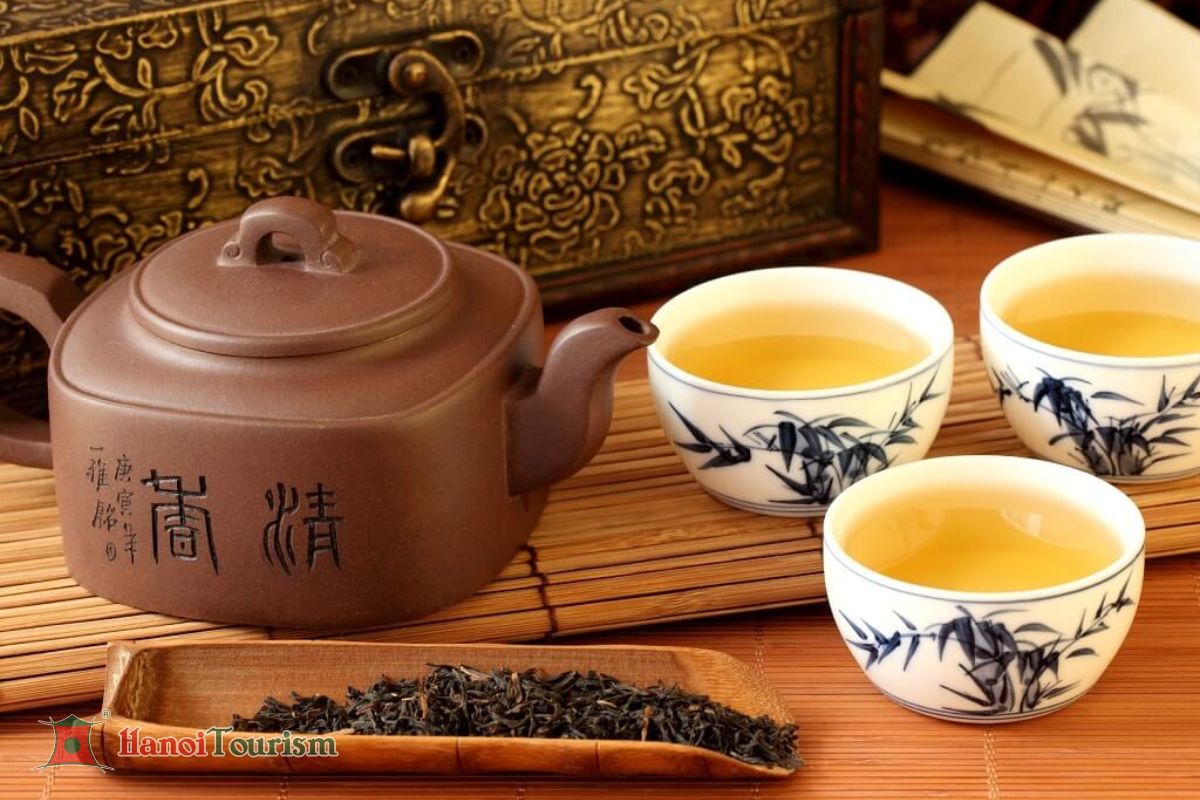 Tìm hiểu nghệ thuật pha trà Long Tỉnh